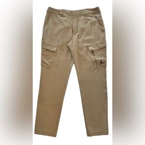 Professional Athletes Jordan Men's Tan Cargo Pants.
Khaki- Men’s 34x32 Slim Fit